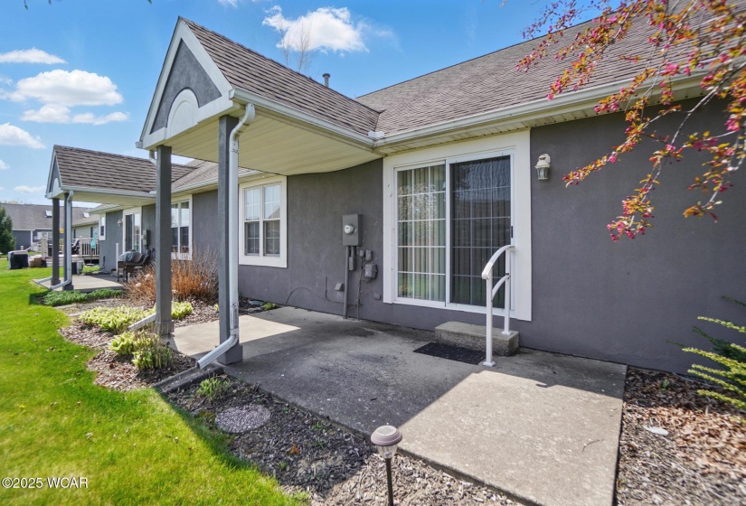 1210 Navajo Trail, Wapakoneta, Ohio, 2 Bedrooms Bedrooms, ,2 BathroomsBathrooms,Residential,For Sale,Navajo,306860