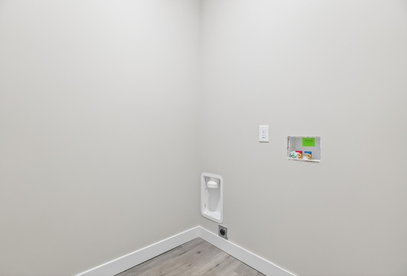 1756 1762 Creekside, Sidney-54