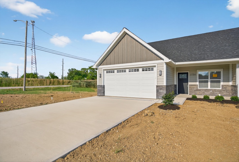 1756 1762 Creekside, Sidney-33