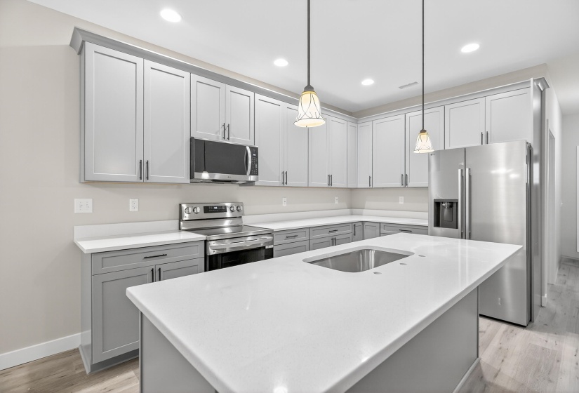 1756 1762 Creekside, Sidney-37