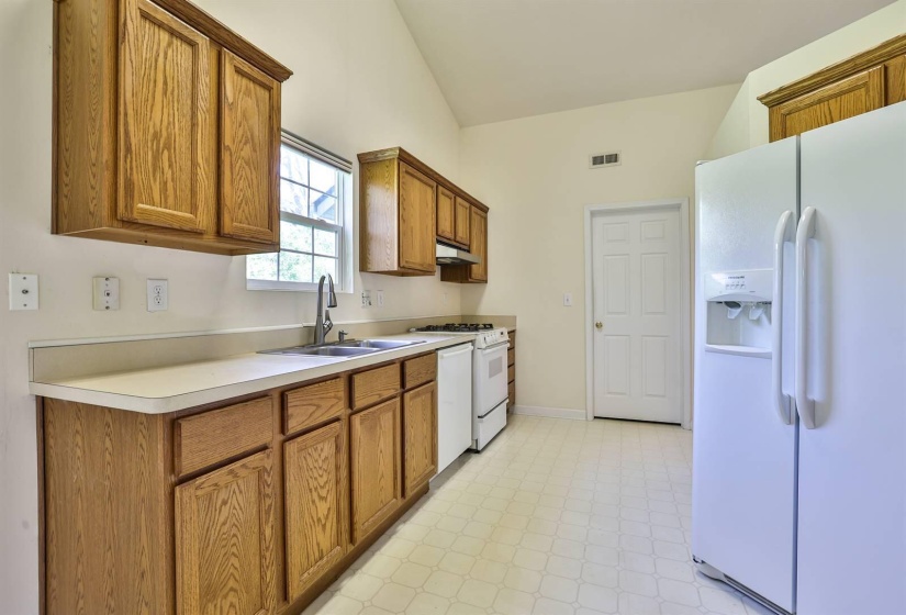 014-Kitchen-4