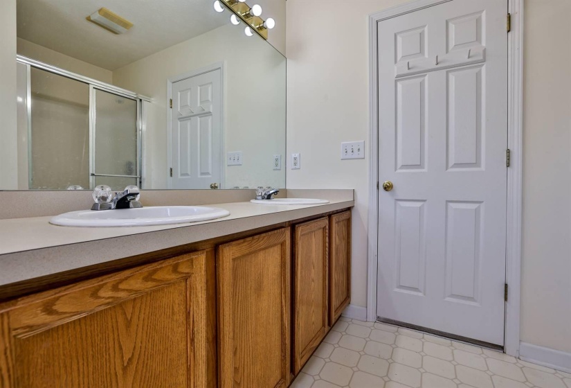020-Primary-Bath-2