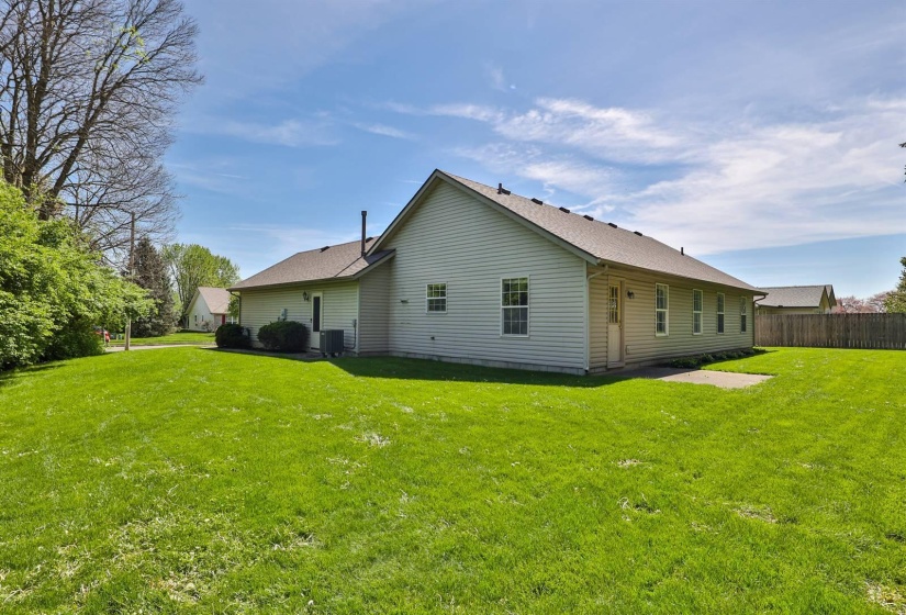 034-Exterior-Rear-2