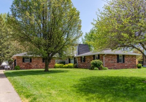 2245 Shenandoah Drive, Troy, Ohio 45373, 3 Bedrooms Bedrooms, ,2 BathroomsBathrooms,Residential,For Sale,Shenandoah,1038356
