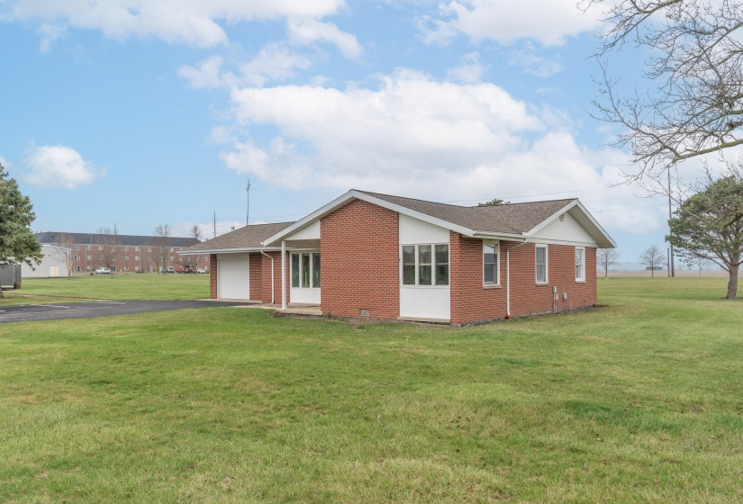 Commercial Building - Dorthy Love-27