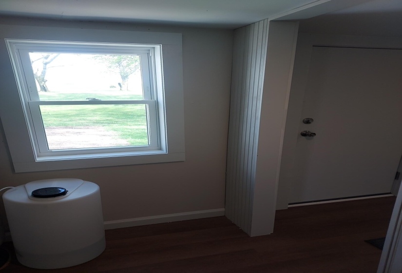 utility window