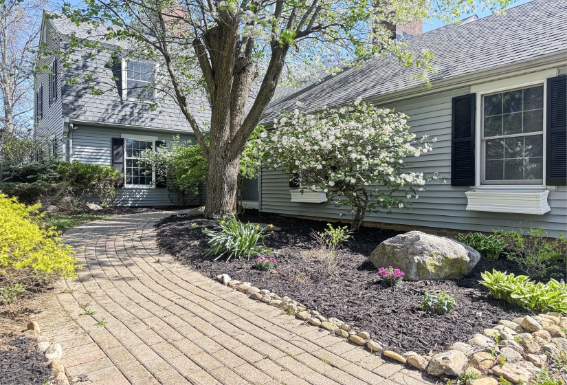 Walkway to Front Porch