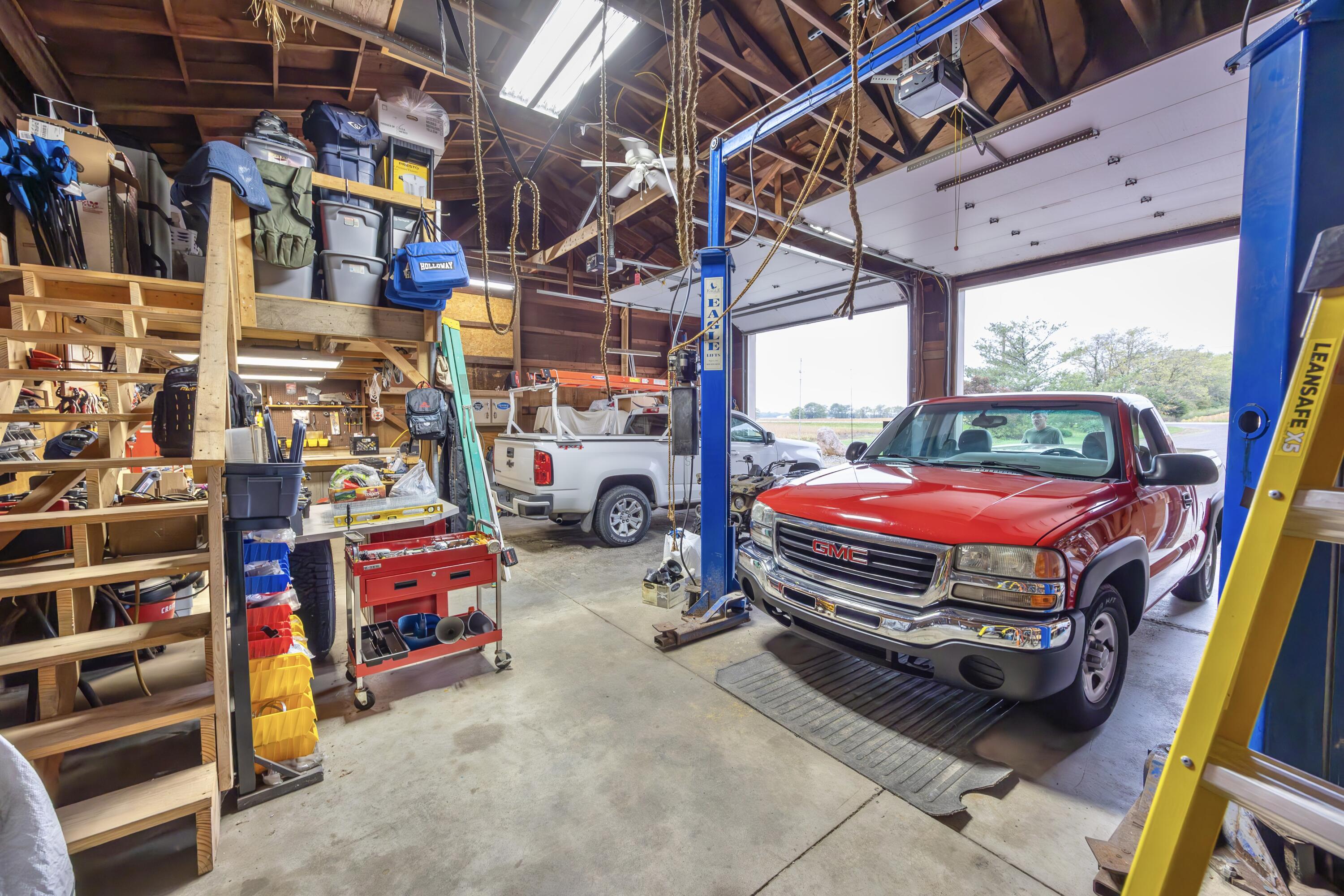 8556 State Route 117, Huntsville, Ohio 43324