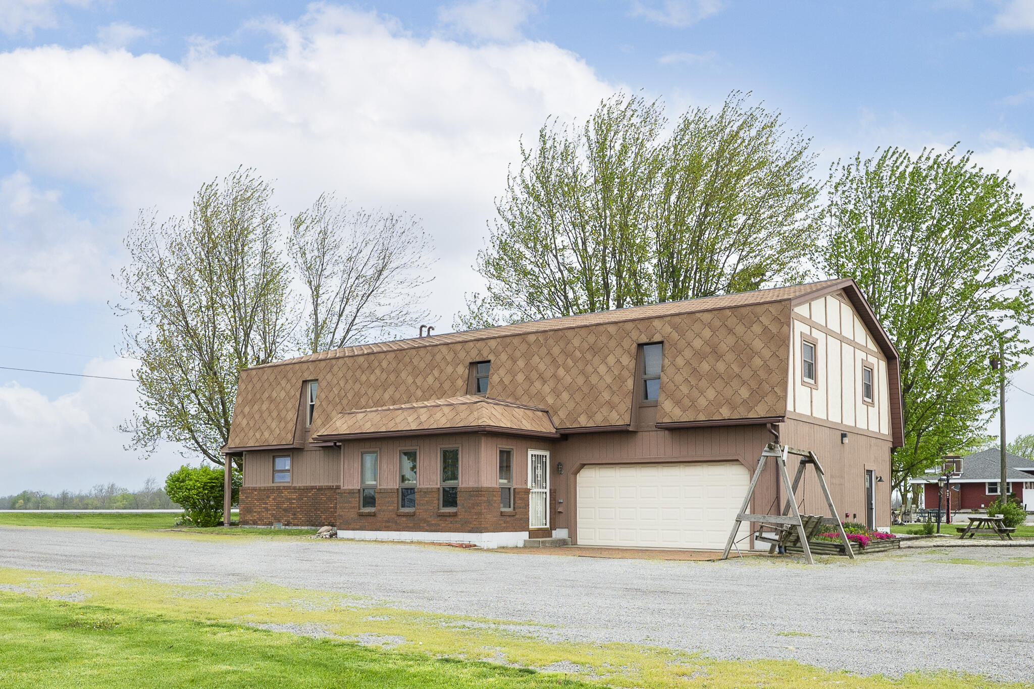 8556 State Route 117, Huntsville, Ohio 43324