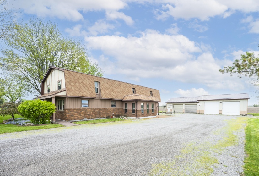 8556 SR 117-16