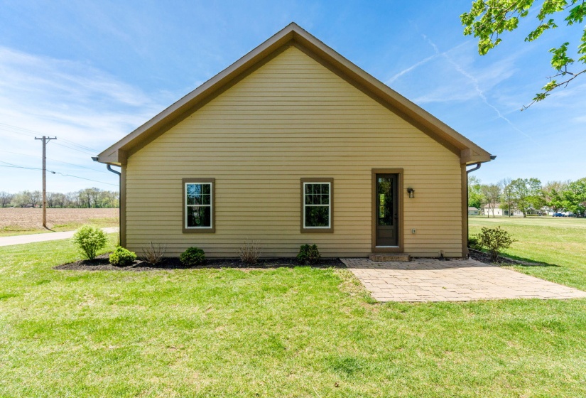 278 E Powell Ave (Exterior)-10