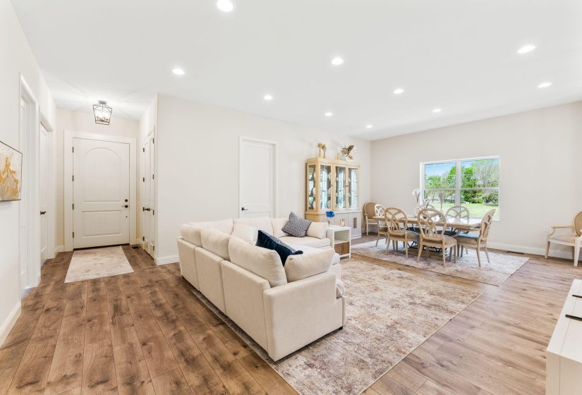 278 E Powell Ave (Interior)-5