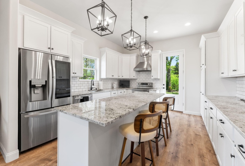 278 E Powell Ave (Interior)-14