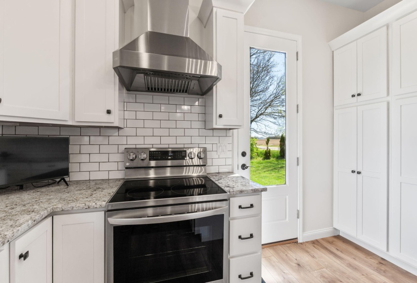 278 E Powell Ave (Interior)-16