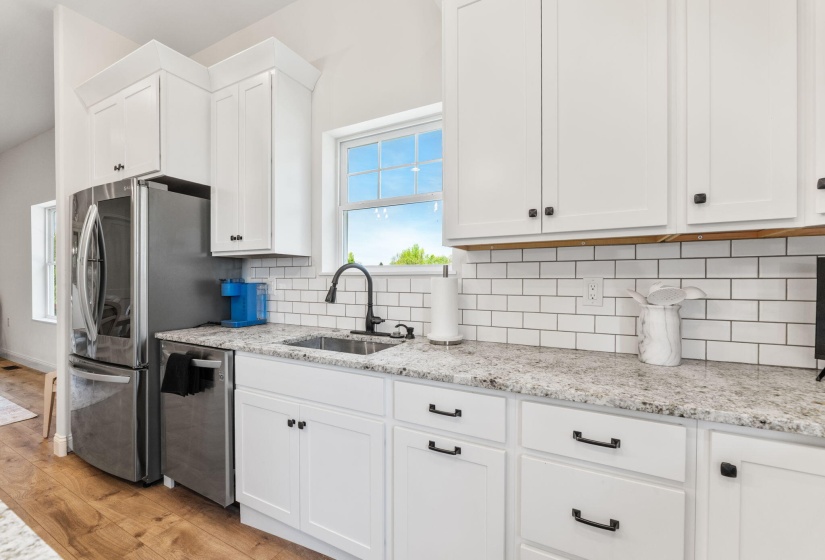 278 E Powell Ave (Interior)-17