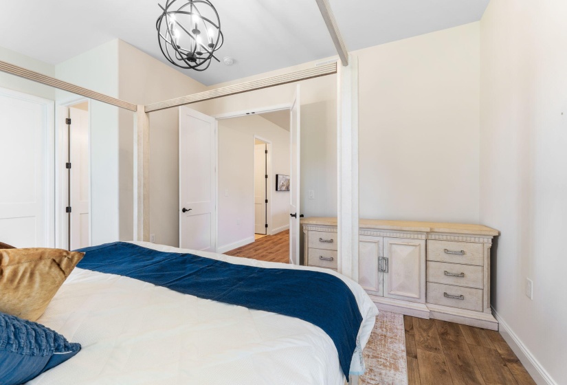 278 E Powell Ave (Interior)-28