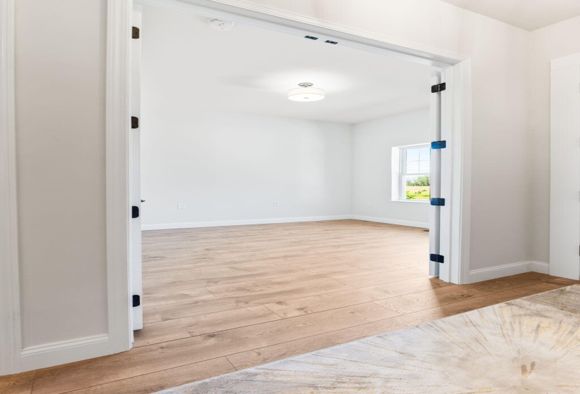 278 E Powell Ave (Interior)-39