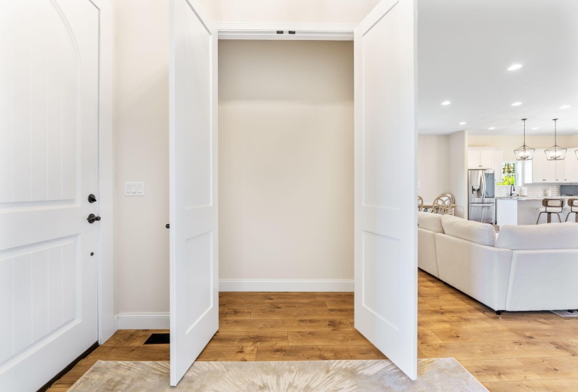 278 E Powell Ave (Interior)-47