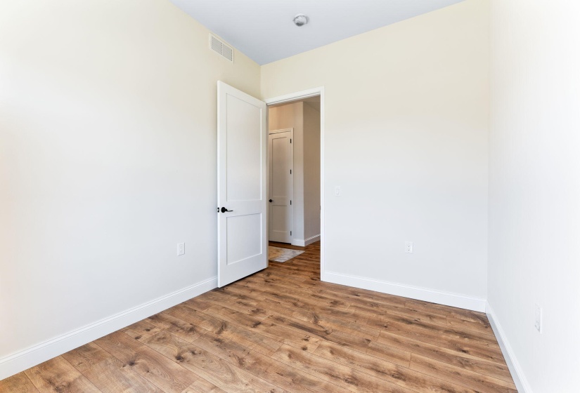 278 E Powell Ave (Interior)-50