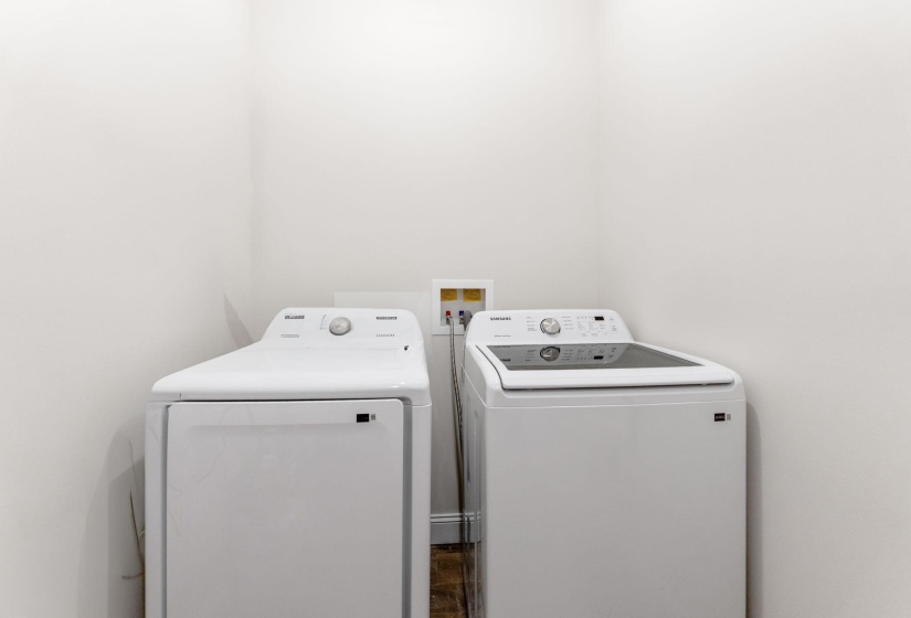 278 E Powell Ave (Interior)-51