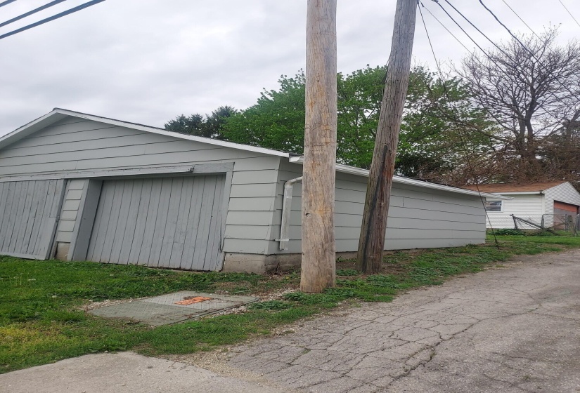 garage side