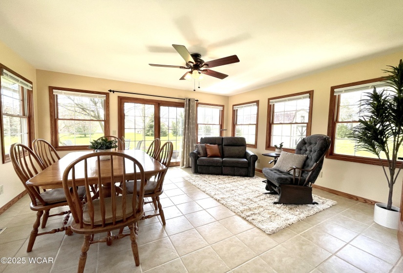 Family/dining room