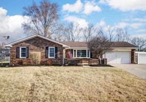 2575 Rosewood Drive, Troy, Ohio 45373, 3 Bedrooms Bedrooms, ,2 BathroomsBathrooms,Residential,For Sale,Rosewood,1037469