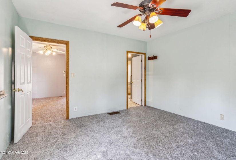 1721 Union Street, Fostoria, Ohio, 2 Bedrooms Bedrooms, ,1 BathroomBathrooms,Residential,For Sale,Union,306392