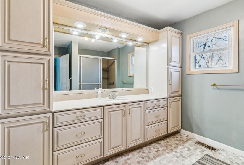 1721 Union Street, Fostoria, Ohio, 2 Bedrooms Bedrooms, ,1 BathroomBathrooms,Residential,For Sale,Union,306392