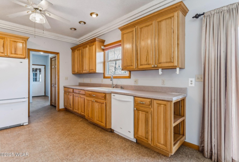 1721 Union Street, Fostoria, Ohio, 2 Bedrooms Bedrooms, ,1 BathroomBathrooms,Residential,For Sale,Union,306392