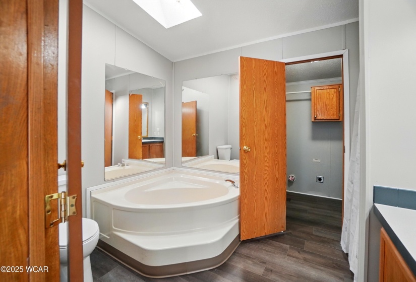 608 Lakeridge Drive, Lima, Ohio, 4 Bedrooms Bedrooms, ,2 BathroomsBathrooms,Residential,For Sale,Lakeridge,306916