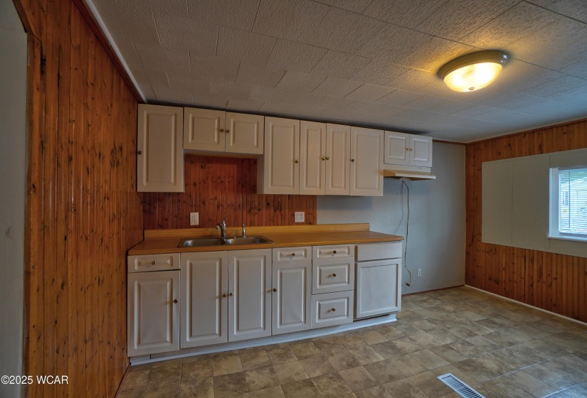 723 Lima Street, Kenton, Ohio, 2 Bedrooms Bedrooms, ,1 BathroomBathrooms,Residential,For Sale,Lima,306915