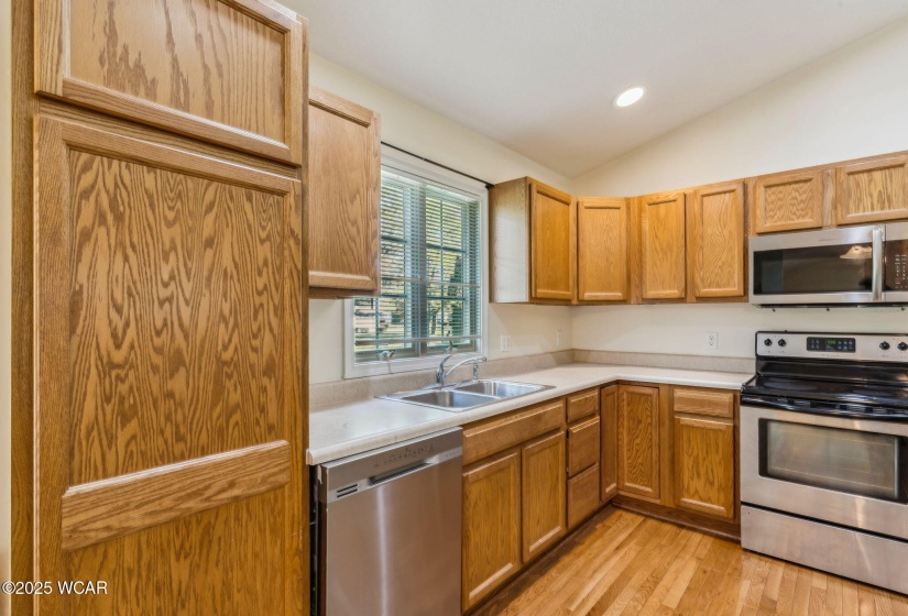 504 Clint Drive, Ada, Ohio, 3 Bedrooms Bedrooms, ,2 BathroomsBathrooms,Residential,For Sale,Clint,306920