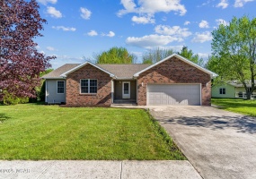 504 Clint Drive, Ada, Ohio, 3 Bedrooms Bedrooms, ,2 BathroomsBathrooms,Residential,For Sale,Clint,306920