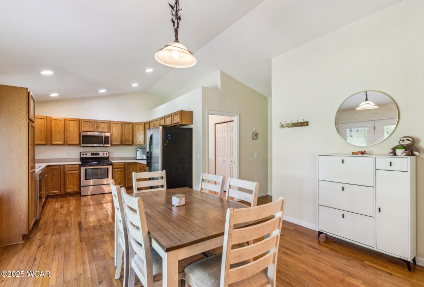 504 Clint Drive, Ada, Ohio, 3 Bedrooms Bedrooms, ,2 BathroomsBathrooms,Residential,For Sale,Clint,306920