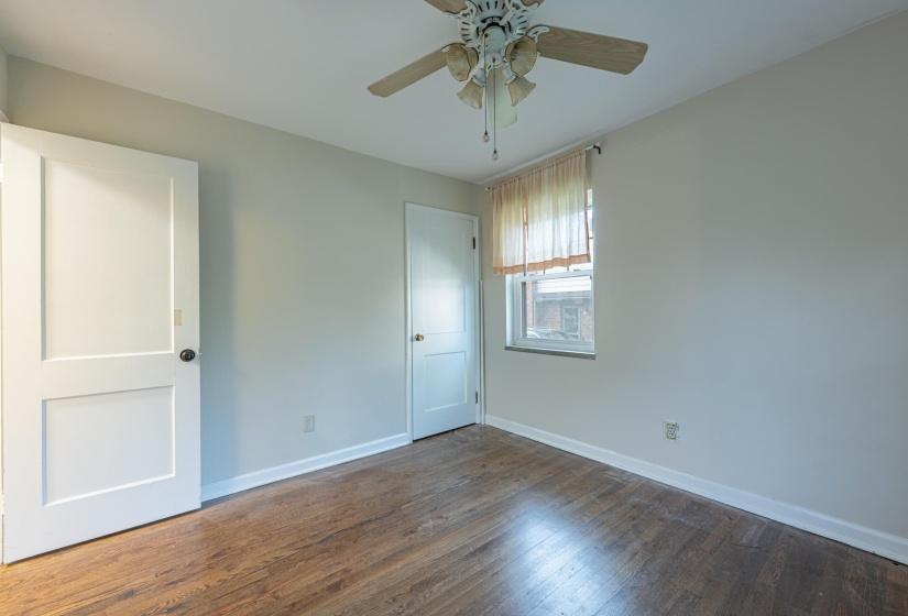 306 S 7th-18