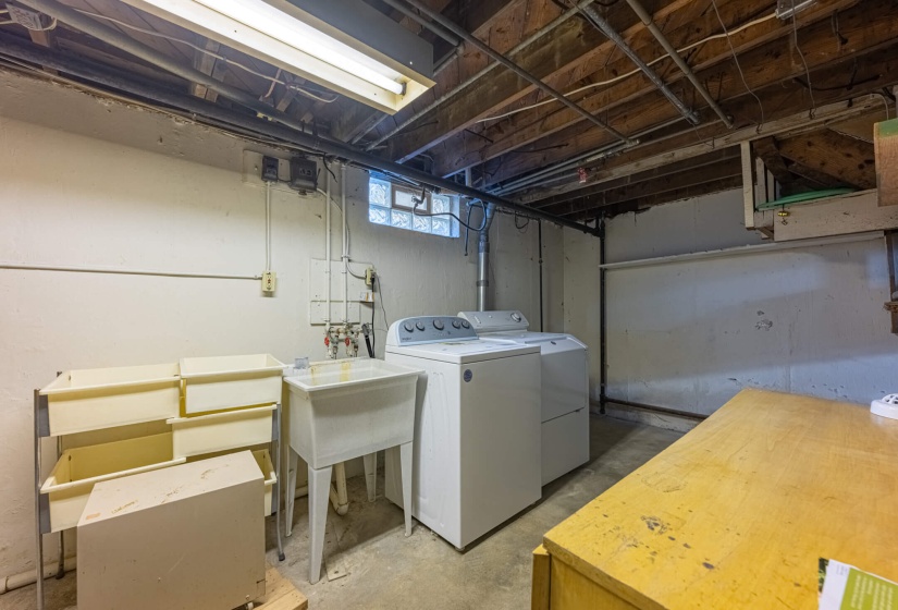 306 S 7th-23