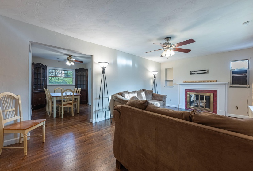 306 S 7th-4