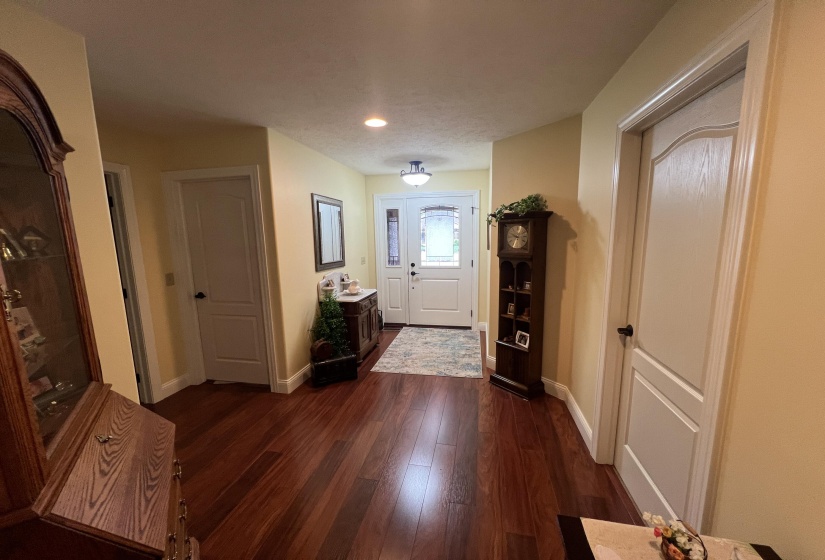 Foyer/Entry