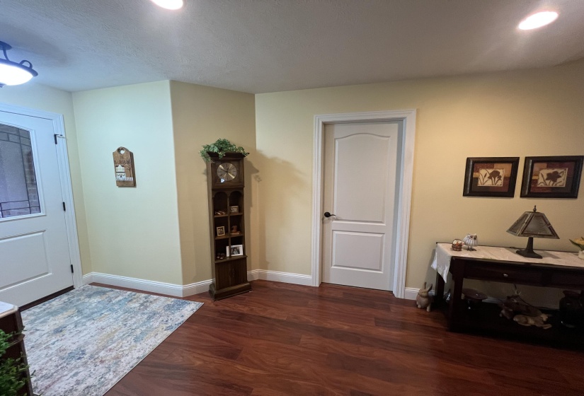 Foyer/Entry