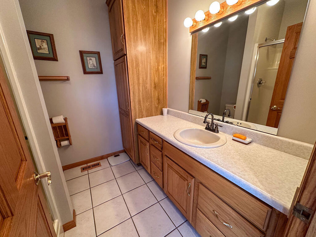 24 Breezewood Lane, Saint Marys, Ohio 45885