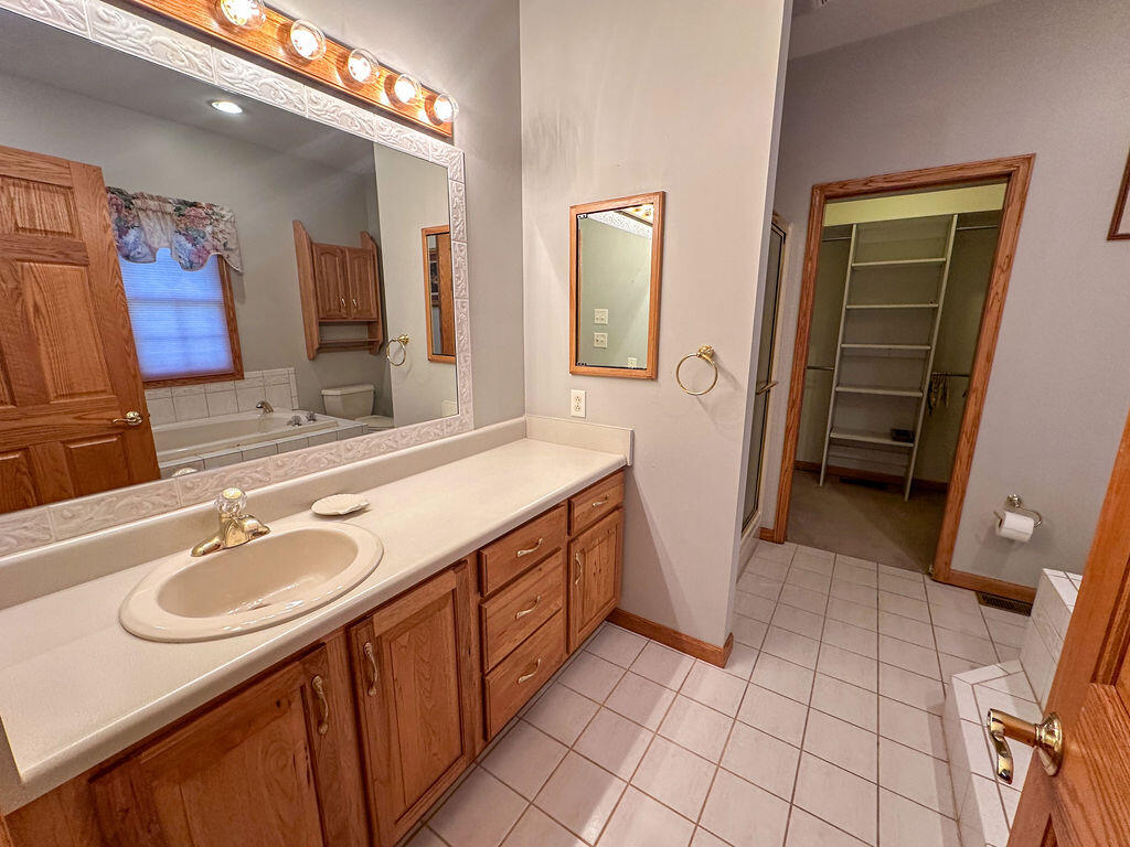 24 Breezewood Lane, Saint Marys, Ohio 45885