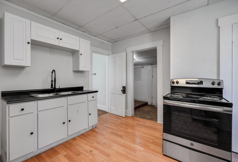 18-web-or-mls-1603-woodward-ave