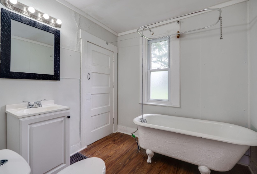 21-web-or-mls-1603-woodward-ave
