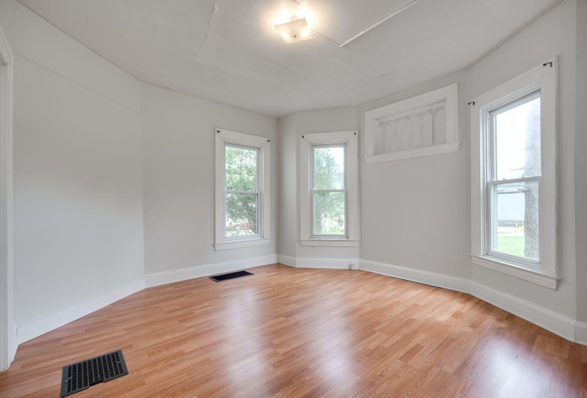 22-web-or-mls-1603-woodward-ave