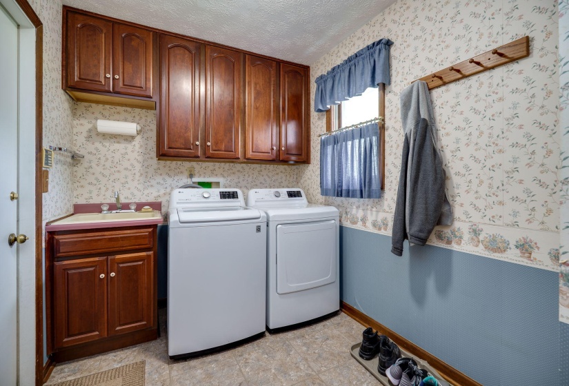 18-web-or-mls-933-oak-lea-dr
