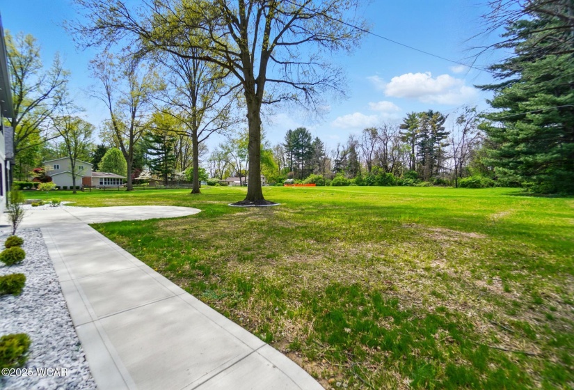 1652 Oak Woods Drive, Lima, Ohio, 5 Bedrooms Bedrooms, ,3 BathroomsBathrooms,Residential,For Sale,Oak Woods,306928