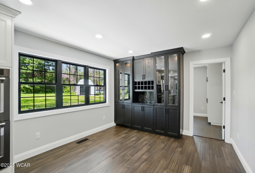 1652 Oak Woods Drive, Lima, Ohio, 5 Bedrooms Bedrooms, ,3 BathroomsBathrooms,Residential,For Sale,Oak Woods,306928