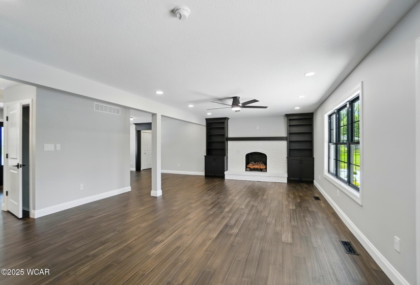 1652 Oak Woods Drive, Lima, Ohio, 5 Bedrooms Bedrooms, ,3 BathroomsBathrooms,Residential,For Sale,Oak Woods,306928