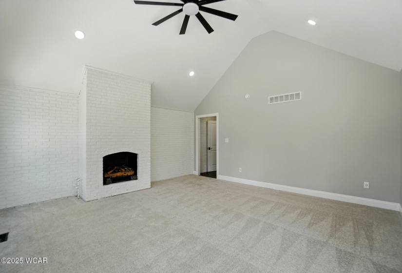 1652 Oak Woods Drive, Lima, Ohio, 5 Bedrooms Bedrooms, ,3 BathroomsBathrooms,Residential,For Sale,Oak Woods,306928